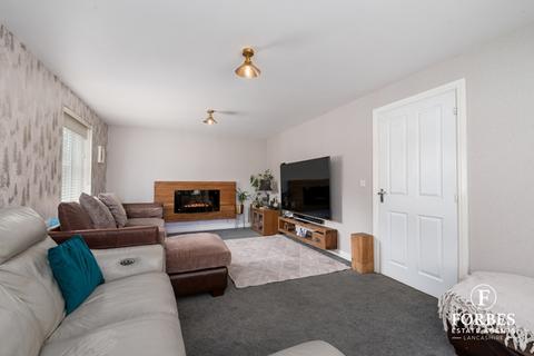 4 Fir Tree Grove, Clayton Le Woods, Chorley, PR6 7FJ
