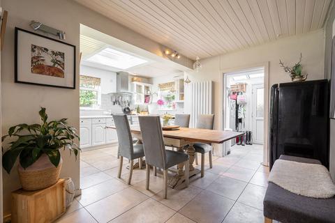 41 Cammo Grove, Edinburgh, EH4 8HD