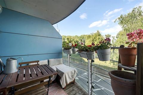 2 bedroom apartment to rent, Trundleys Road, Deptford, SE8