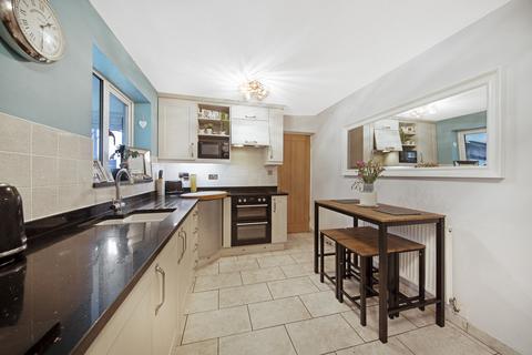 5 bedroom detached house for sale - Kendal Close, Rushden, NN10