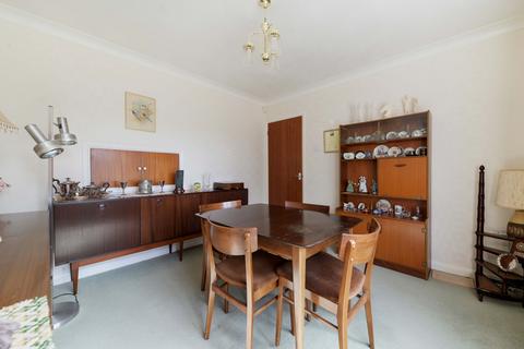 3 Downs View Road, Great Bookham, Leatherhead, KT23 4PP
