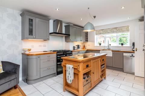 42 Brettsil Drive, Ruddington, Nottingham, NG11 6AH