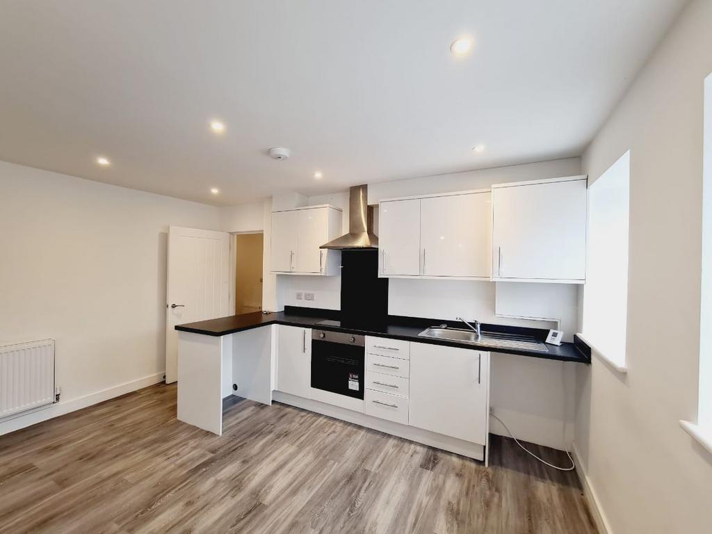 Flat, Rudlens Apartments, Mill Road, Wellingborough 1 bed flat £815 pcm (£188 pw)