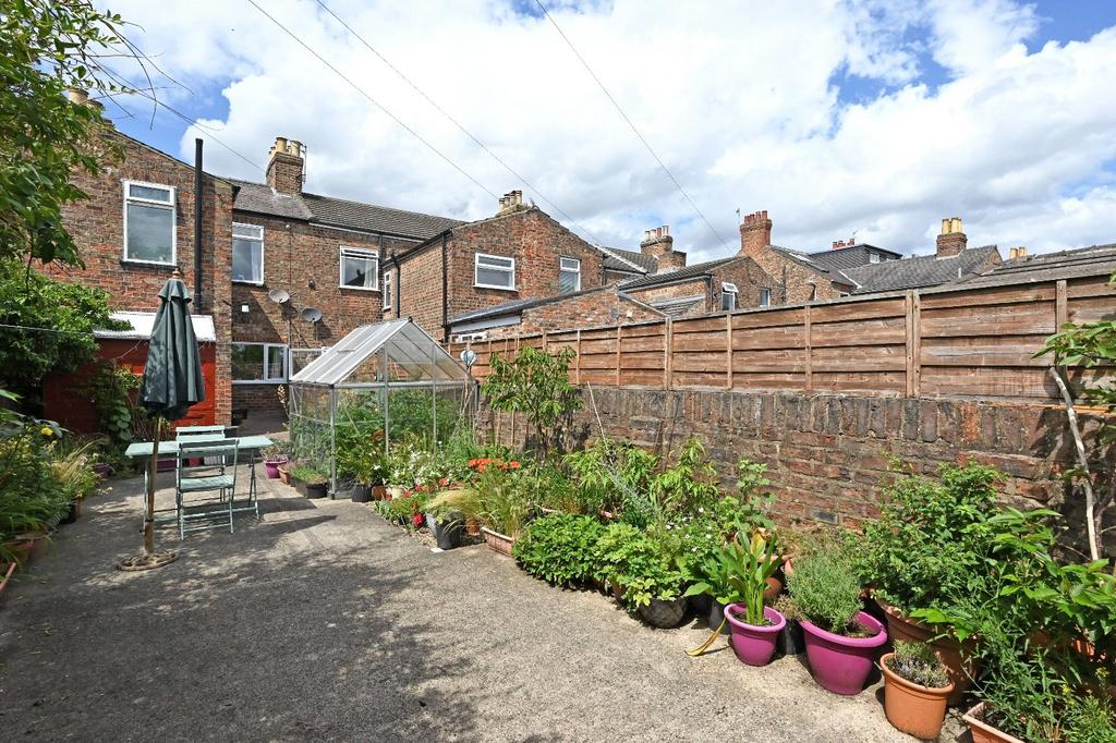 Milner Street, York, YO24 2 bed terraced house for sale £235,000