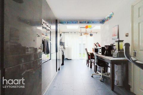 68 Selby Road, London, E11 3LR