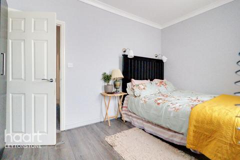 68 Selby Road, London, E11 3LR
