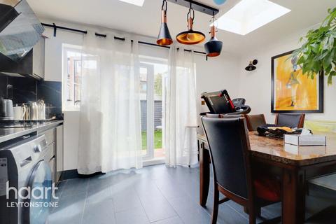 68 Selby Road, London, E11 3LR