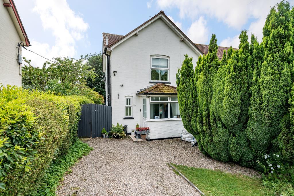Madley, Hereford, HR2 2 bed end of terrace house for sale £240,000