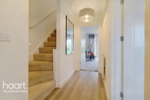 8 Blencowe Crescent, Steeple Claydon, Buckingham, MK18 2GY