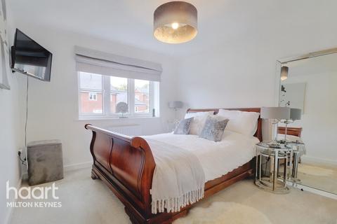 8 Blencowe Crescent, Steeple Claydon, Buckingham, MK18 2GY