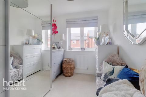 8 Blencowe Crescent, Steeple Claydon, Buckingham, MK18 2GY