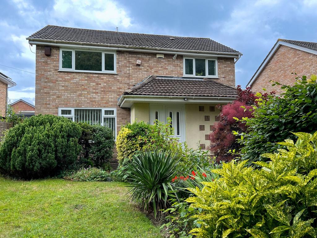 Cranwell Grove, Bristol, BS14 4 bed detached house for sale £425,000