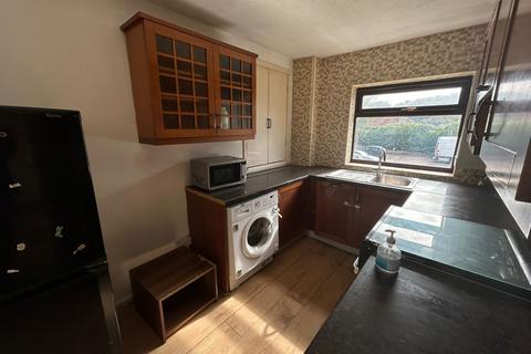 2 bedroom maisonette for sale, Coulson Court, Dallow Road, Luton, Bedfordshire, LU1 1XQ