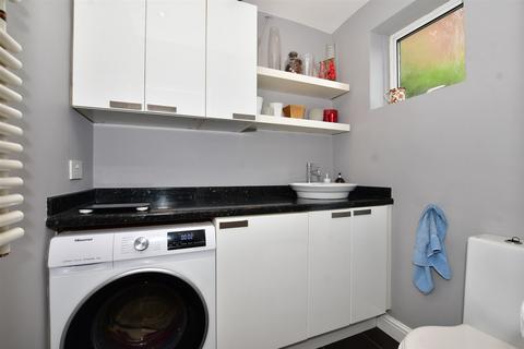 5 Duncan Road, Burgh Heath, Tadworth, KT20 6DR
