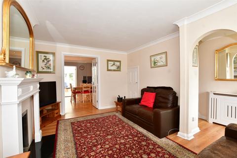 5 Duncan Road, Burgh Heath, Tadworth, KT20 6DR