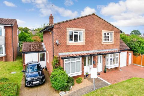 5 Duncan Road, Burgh Heath, Tadworth, KT20 6DR