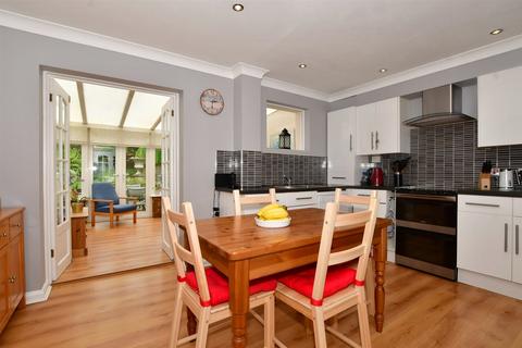 5 Duncan Road, Burgh Heath, Tadworth, KT20 6DR