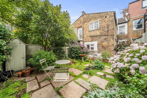 28a Berrymead Gardens, London, W3 8AB