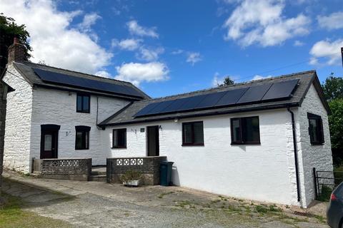 3 bedroom detached house to rent, Tylwch, Llanidloes, Powys, SY18