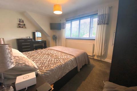 26 Aintree Road, Northampton, NN3 6EA