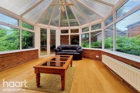 10 Whites Row, Kenilworth, CV8 1HW
