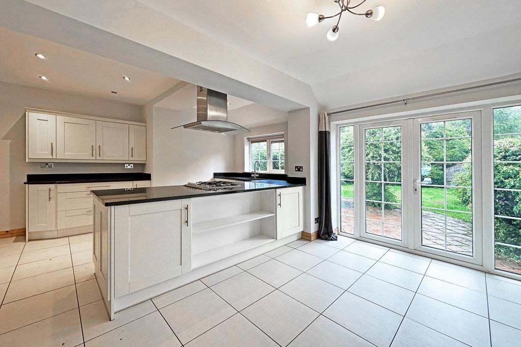 Grange Road, Dorridge, B93 3 bed semidetached house £625,000