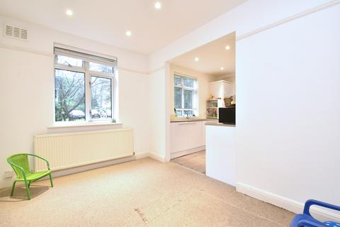 10 Madison Gardens, Bromley, BR2 0SJ