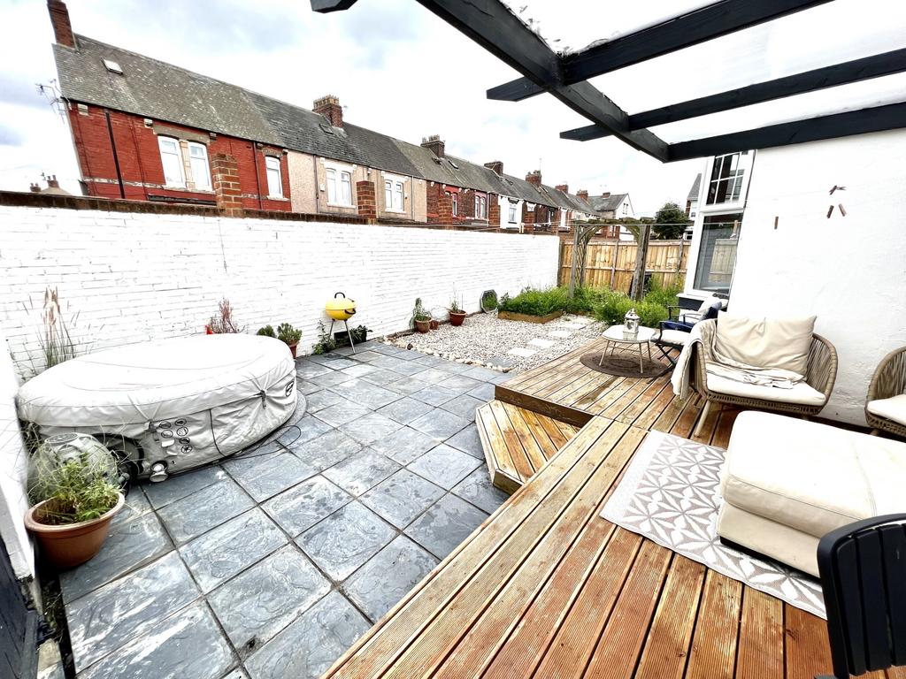 South Parade, Hartlepool. 3 bed end of terrace house for sale £130,000