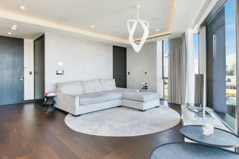 1 bedroom apartment to rent, Tower Bridge, Hanover House, Crown Square, London, SE1