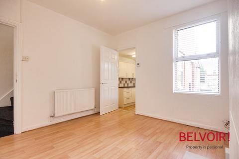 3 bedroom terraced house to rent, Hethersett ROAD, Barton, Gloucester, GL1