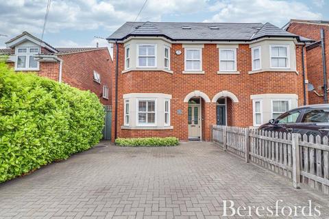 Robin Hood Road, Brentwood, CM15