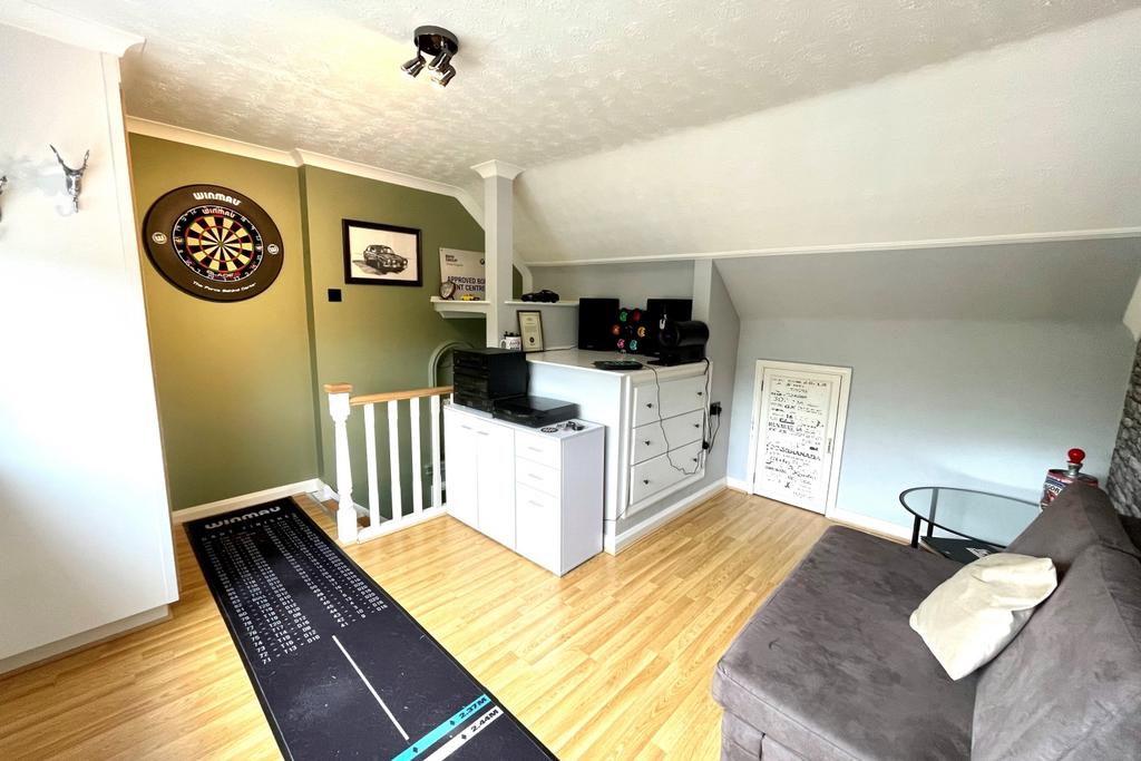 124 Warwick BED 3
