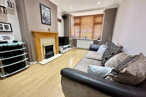 42 Colin Road, Luton, LU2 7RX