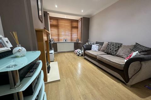 42 Colin Road, Luton, LU2 7RX