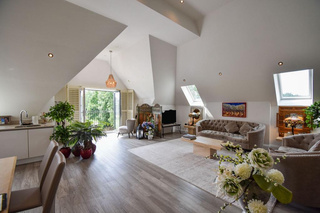 Open Plan Lounge/Kitchen/Dining Area