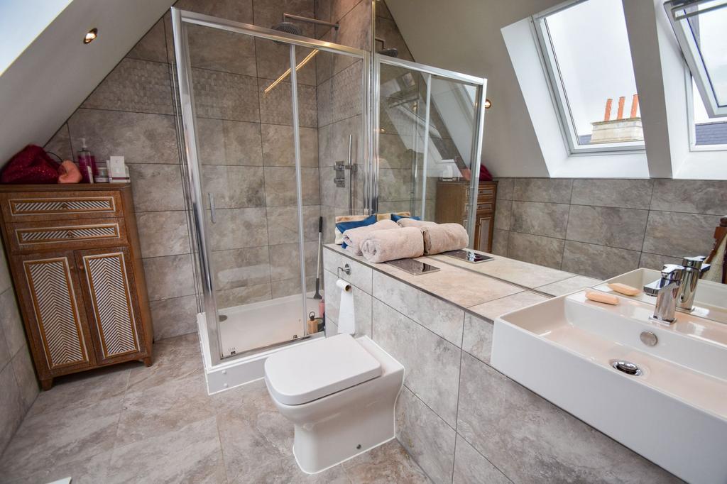 En-suite Bathroom