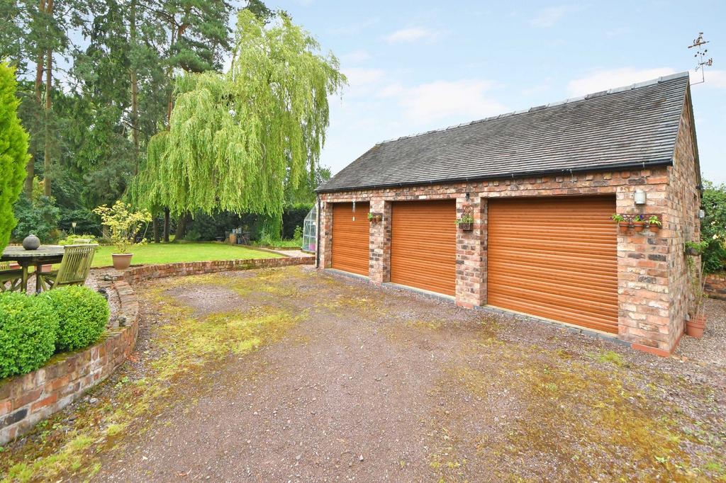 Triple garage