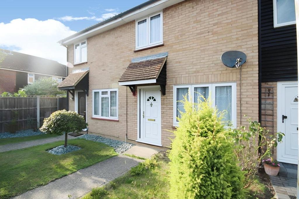 Brooklands Park, Laindon, Basildon, SS15 2 bed terraced house £1,400