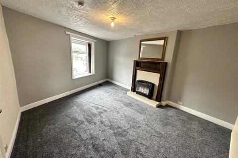 2 bedroom apartment to rent, Lower Slack, Wainstalls, Halifax, HX2