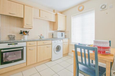 7 Cherry Tree Way, Carterton, OX18 1GE