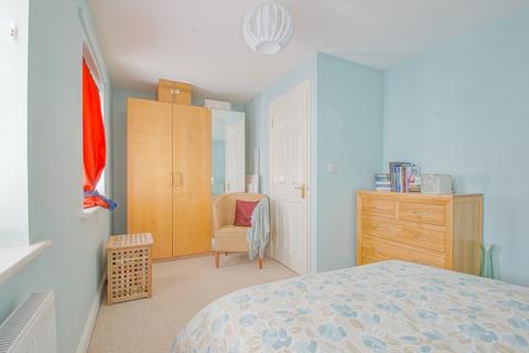 7 Cherry Tree Way, Carterton, OX18 1GE