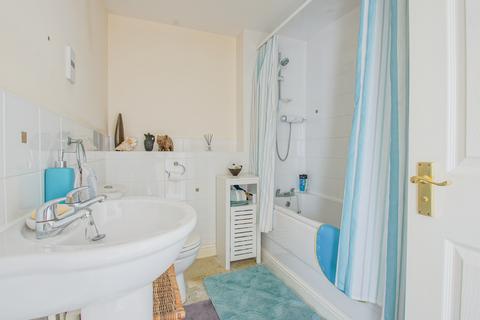 7 Cherry Tree Way, Carterton, OX18 1GE