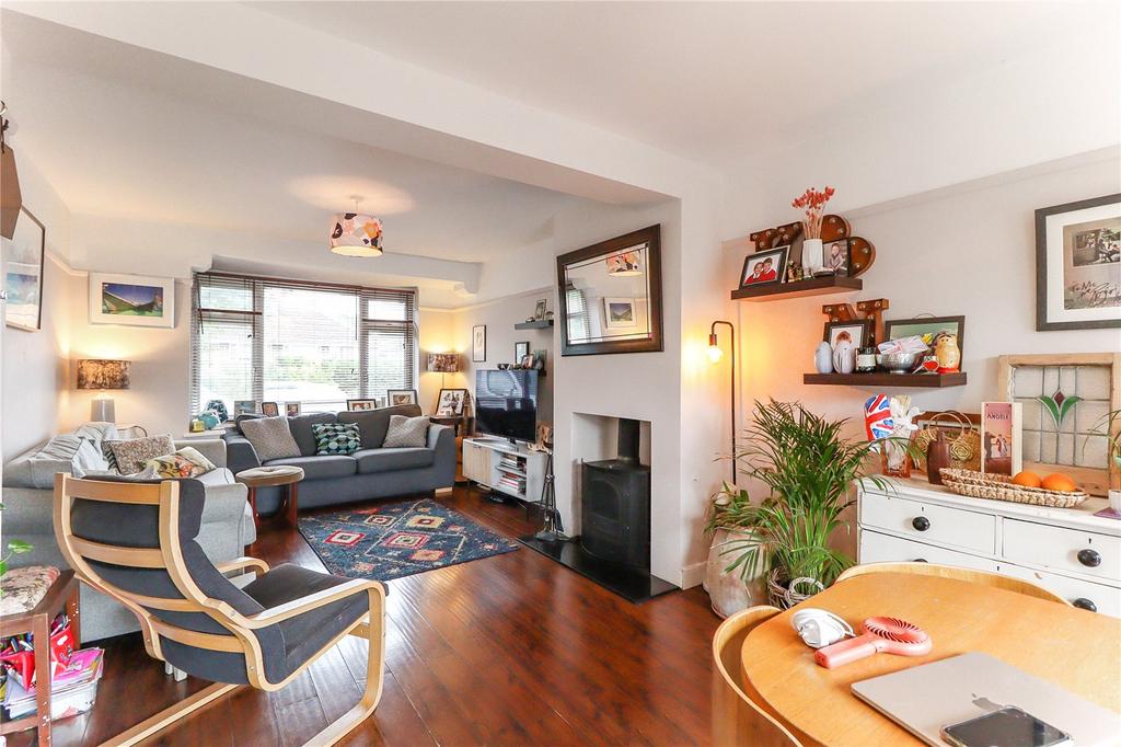 Leylands Road, Burgess Hill, West Sussex, RH15 4 bed semidetached
