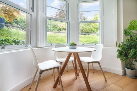 Garden Flat, 16 Apsley Road, Bristol, BS8 2SP
