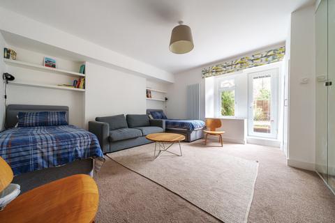 Garden Flat, 16 Apsley Road, Bristol, BS8 2SP