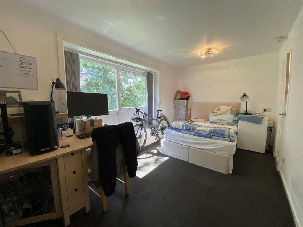 Bradley Close, Ouston, Chester Le Street, Durham, DH2 1TJ 1 bed flat ...