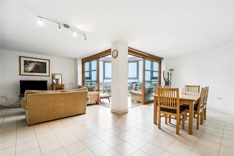 3 bedroom flat to rent, Falcon Wharf, 34 Lombard Road, London