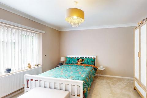 37 Cross Green, Basildon, SS16 5QL