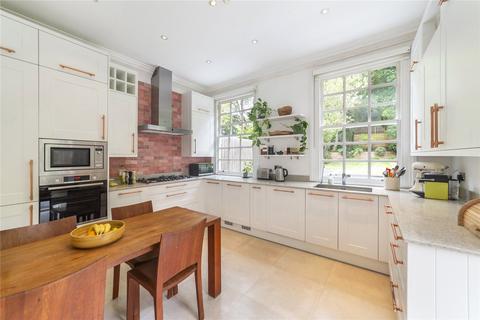 4 bedroom maisonette to rent, Bracknell Gardens, Hampstead, London