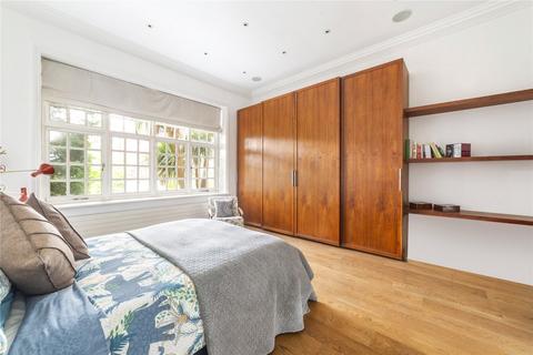 4 bedroom maisonette to rent, Bracknell Gardens, Hampstead, London